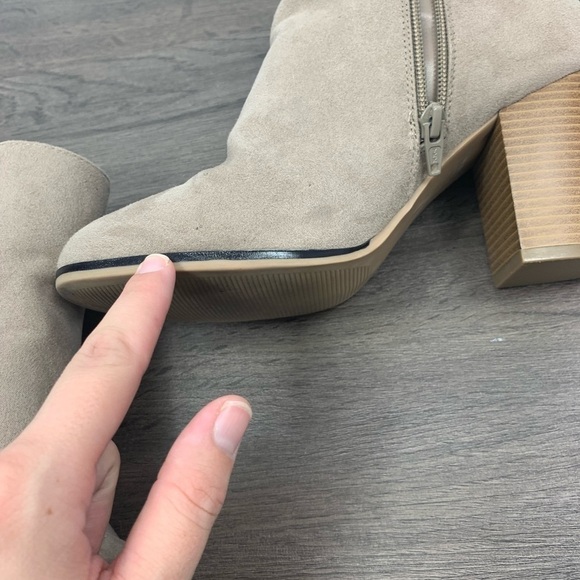 Apt. 9 Timezone Taupe Ankle Boots Size 10 - Picture 9 of 14